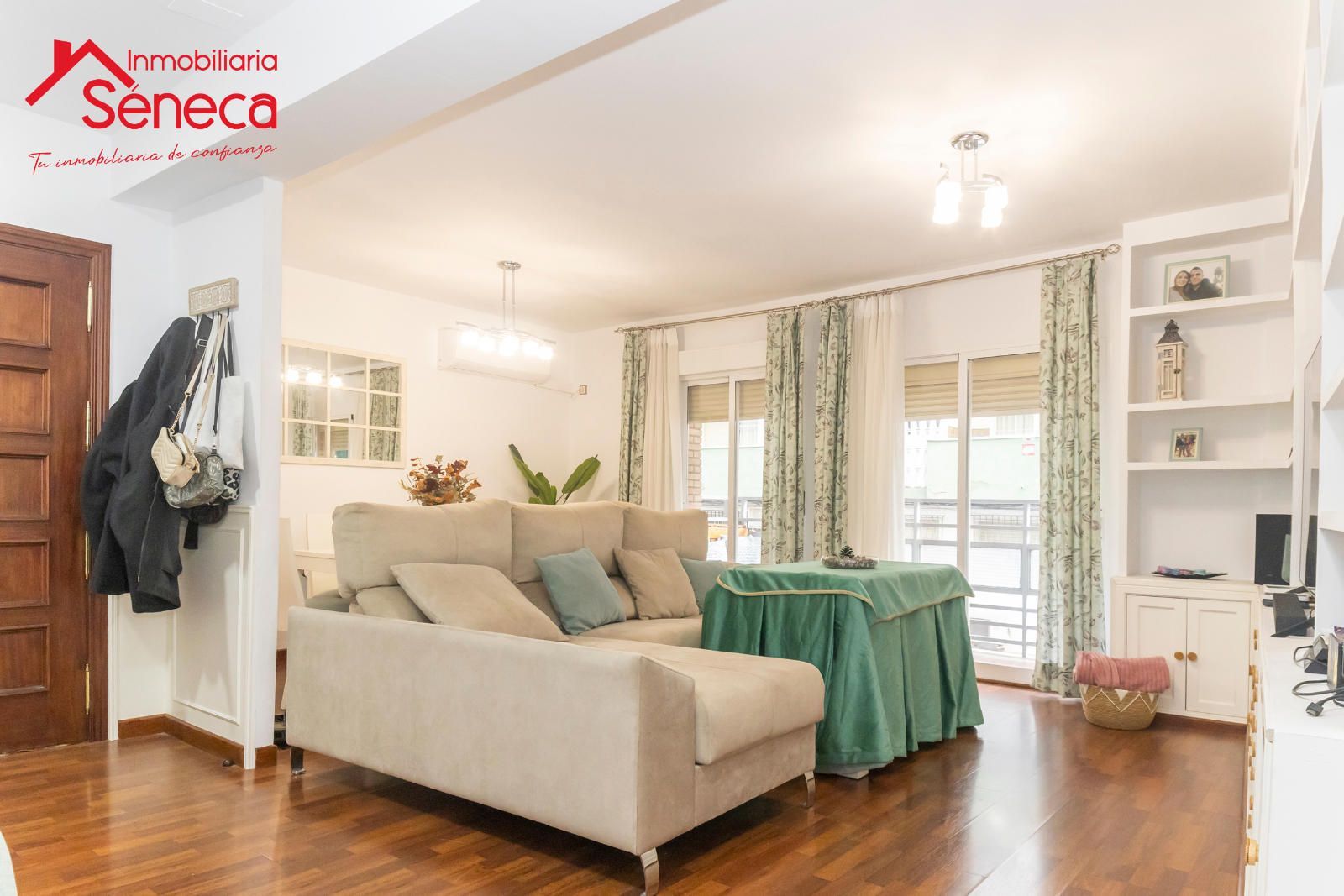 Sala d'estar de Pis en venda en  Córdoba Capital amb Aire condicionat, Calefacció i Terrassa