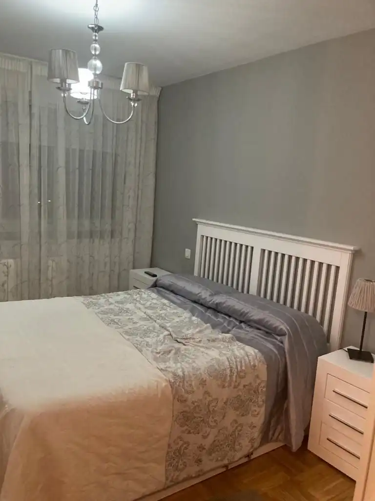 Flat for rent in Calle las Infantas, Universidad - Las Huelgas