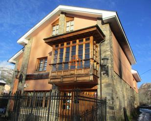 Exterior view of Country house for sale in Cabrillanes  with Heating and Private garden