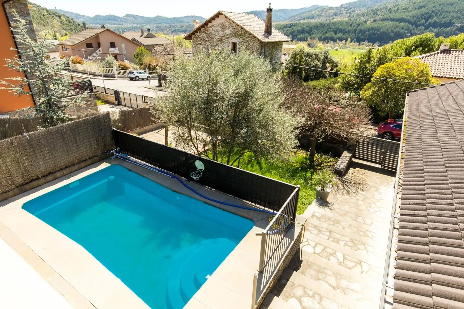 Piscina de Casa o chalet en venta en Boltaña con Aire acondicionado, Calefacción y Jardín privado