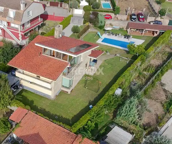 Vista exterior de Casa o chalet en venta en Vigo  con Aire acondicionado, Calefacción y Jardín privado