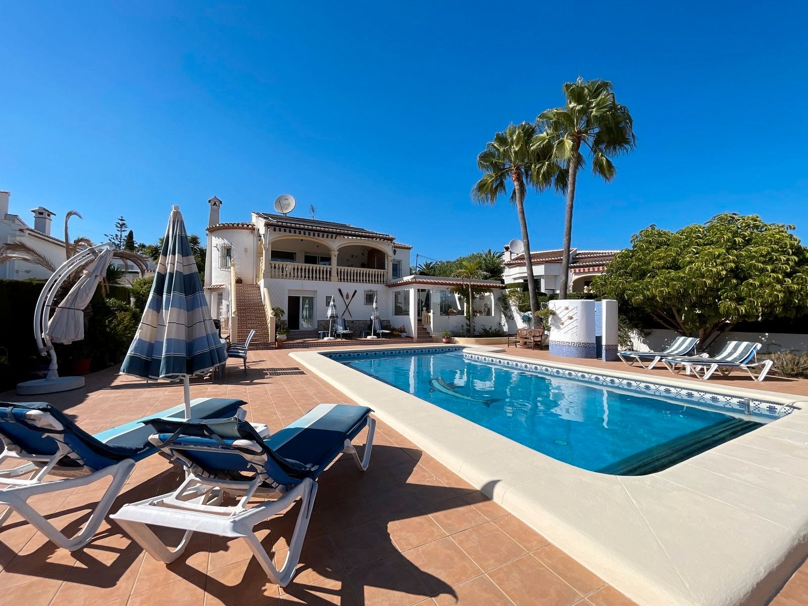 Exterior view of House or chalet for sale in Benitachell / El Poble Nou de Benitatxell  with Air Conditioner, Heating and Terrace