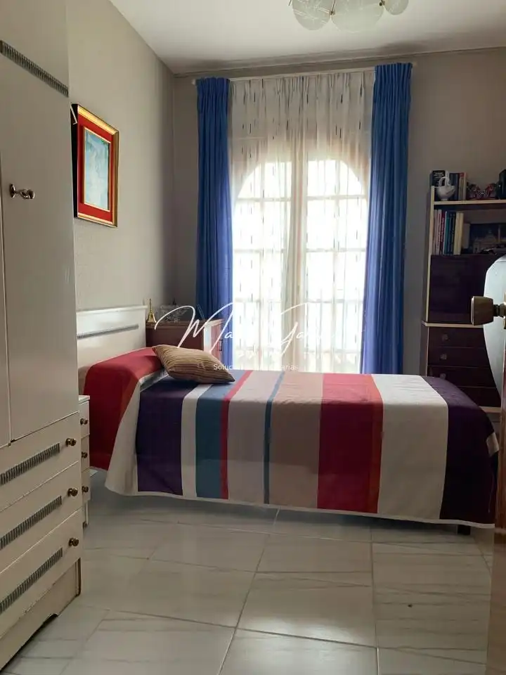 Bedroom of Flat for sale in Lucena  with Air Conditioner, Heating and Balcony