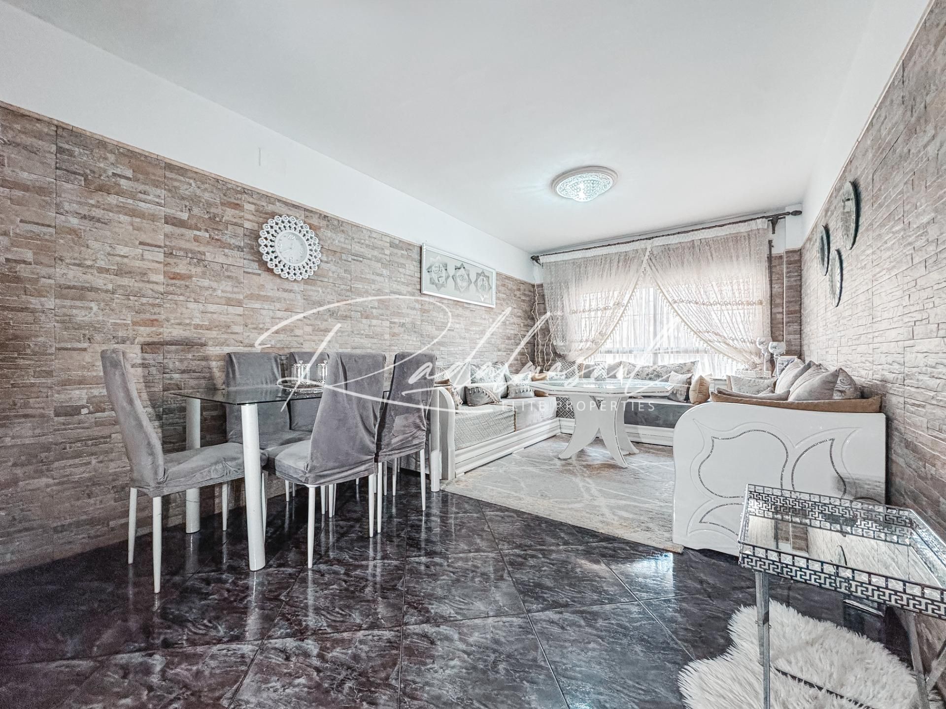 Sala de estar de Piso en venta en  Tarragona Capital con Trastero y Amueblado