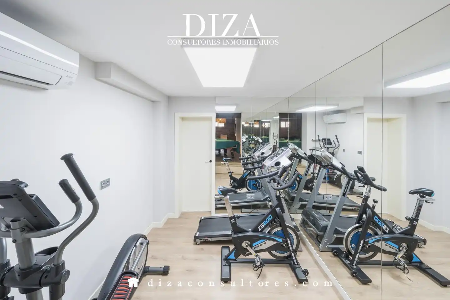 Houses for sale in Madrid  with Air Conditioner, Heating and Terrace