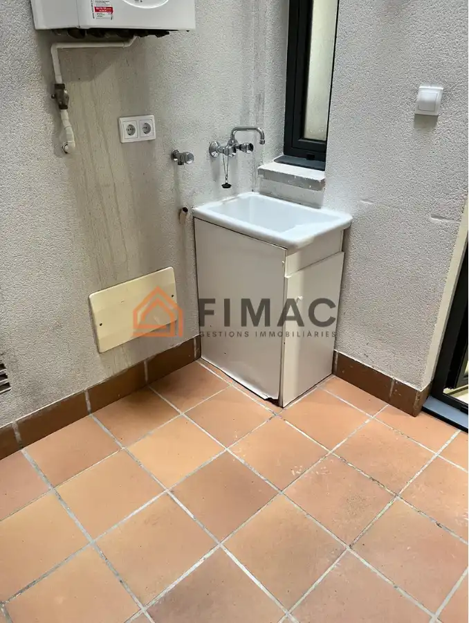 Vista exterior de Piso en venta en Sant Hipòlit de Voltregà con Calefacción