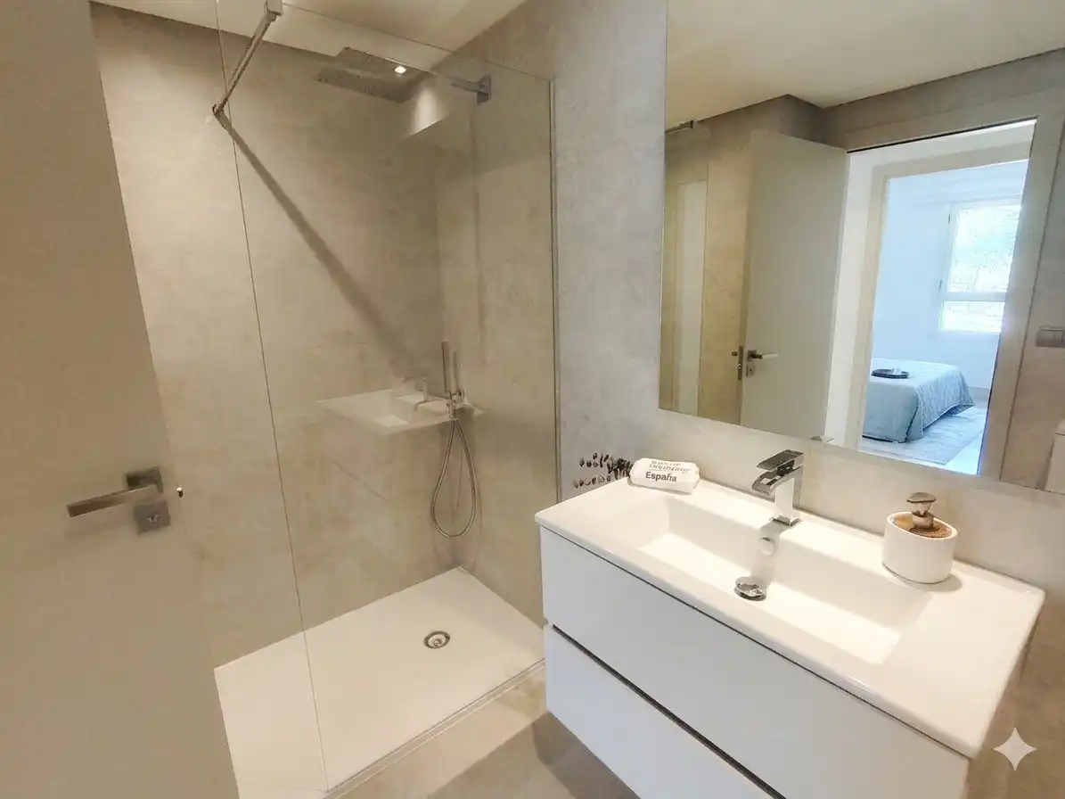 Badezimmer von Wohnung zum Verkauf in Mijas mit Klimaanlage, Privatgarten und Terrasse