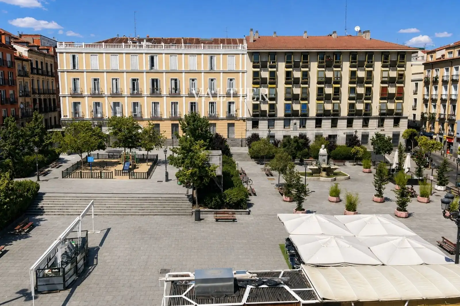 Vista exterior de Dúplex de alquiler en Madrid con Amueblado
