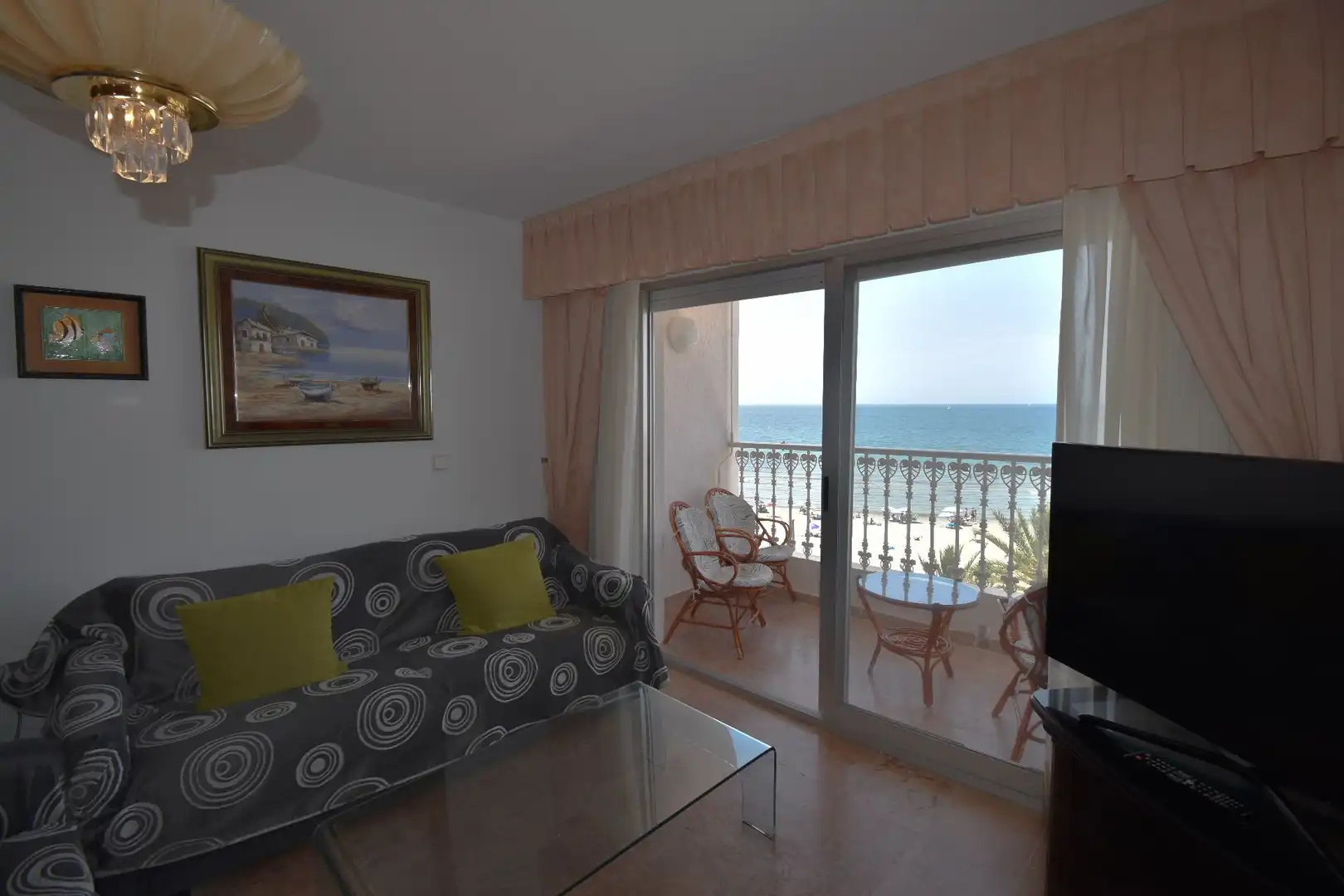Sala d'estar de Apartament de lloguer en Santa Pola amb Aire condicionat, Calefacció i Terrassa