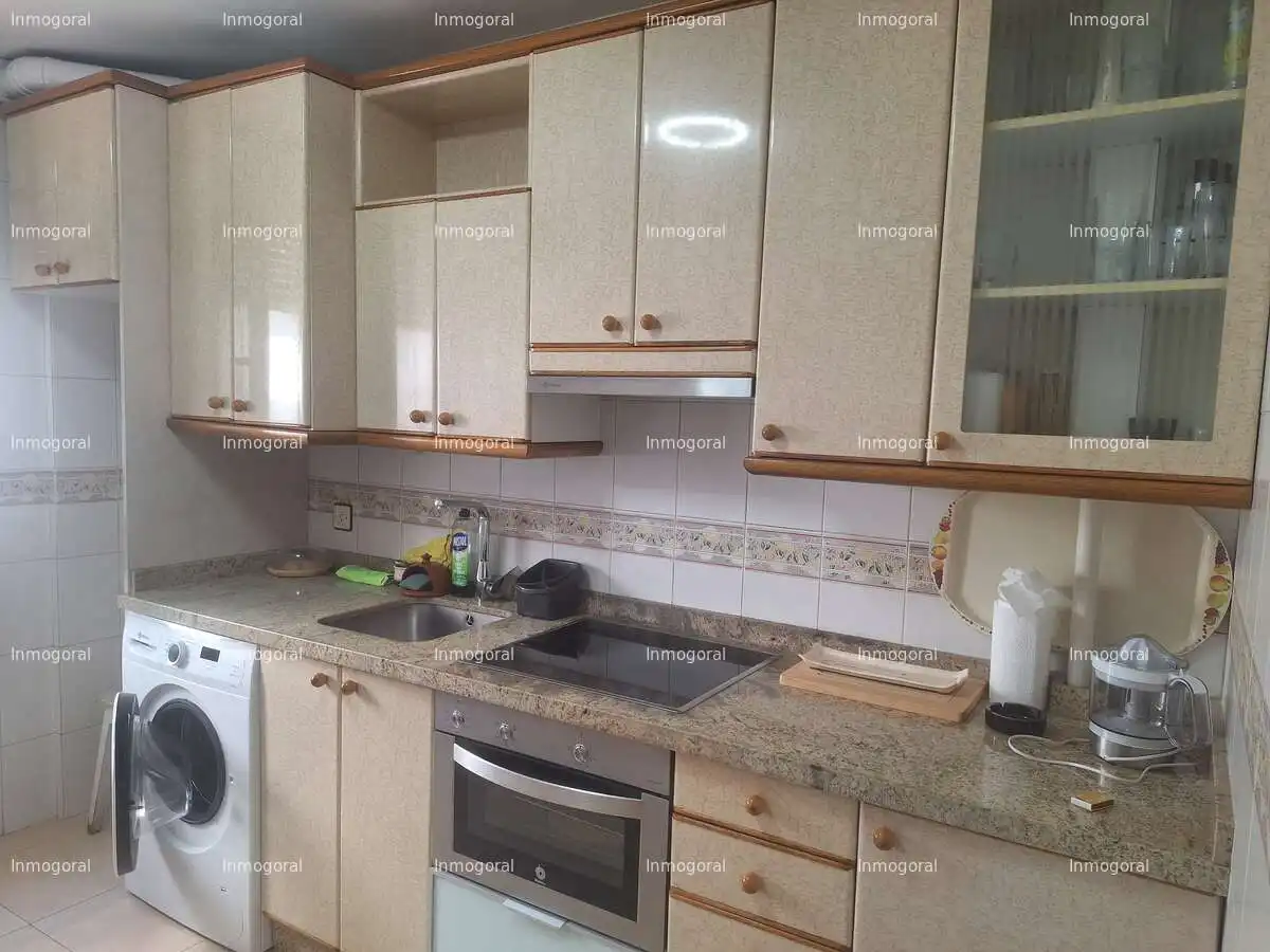 Cocina de Piso en venta en León Capital  con Calefacción, Terraza y Trastero