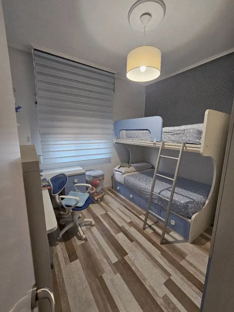 Habitación de Piso en venta en Sestao  con Amueblado y Balcón