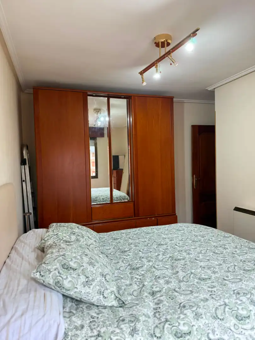 Habitación de Piso en venta en Barakaldo  con Calefacción, Parquet y Amueblado