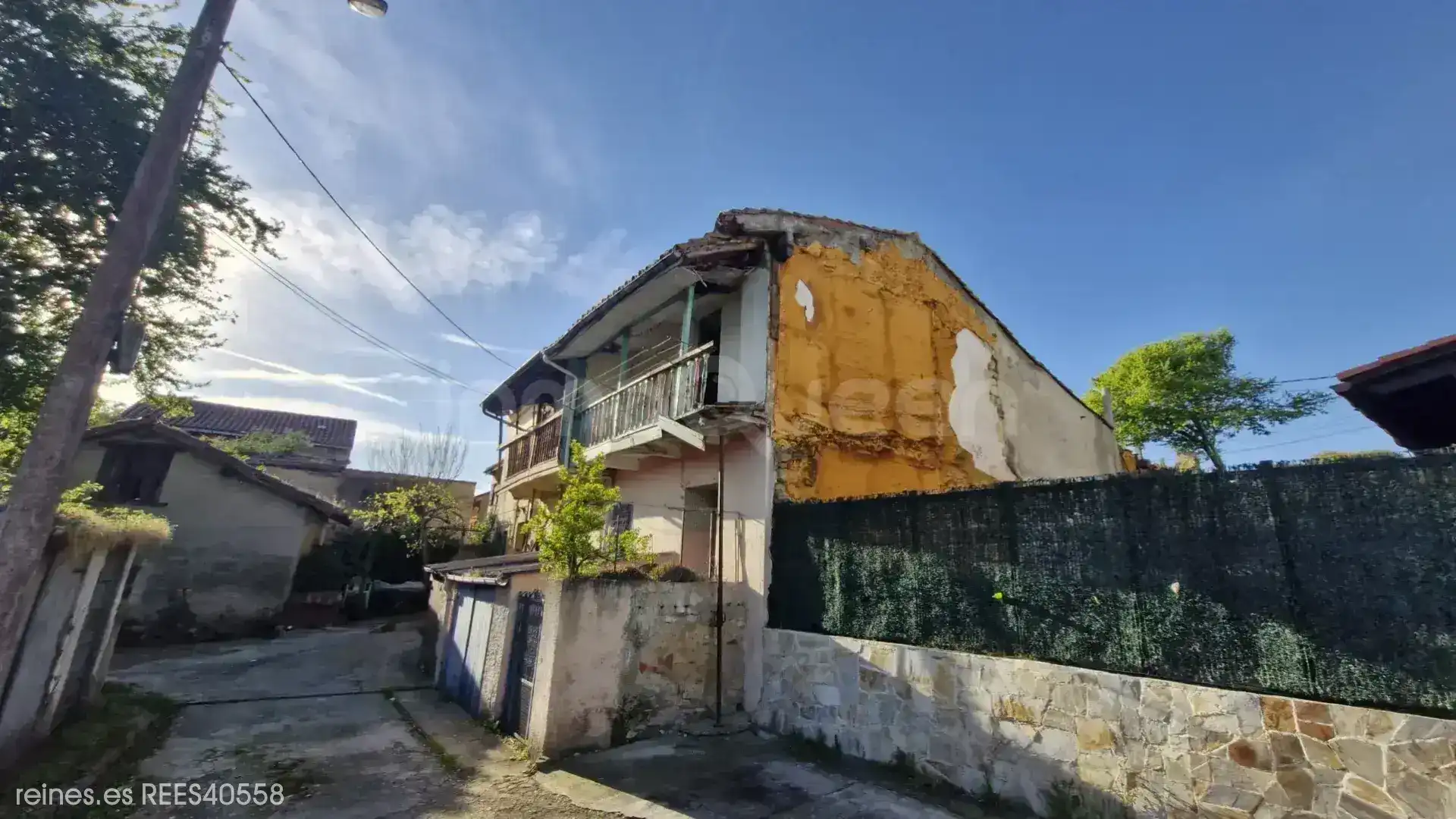 House for sale in N/A