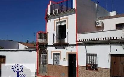 Vista exterior de Casa o xalet en venda en La Puebla de los Infantes amb Terrassa i Balcó