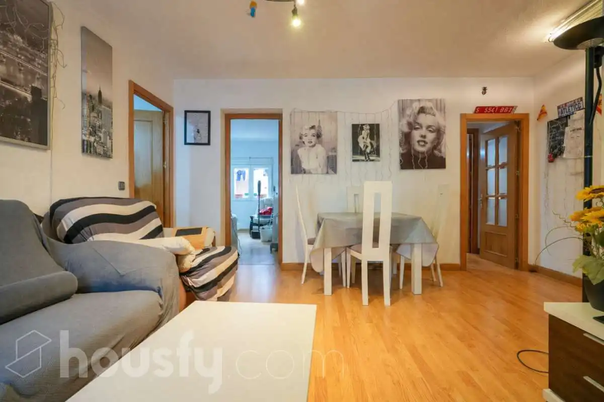 Sala de estar de Piso en venta en  Madrid Capital