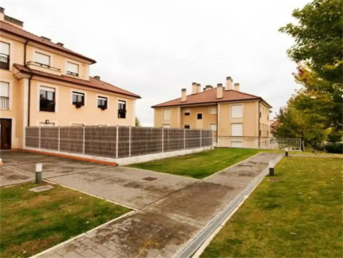 Vista exterior de Pis en venda en Sojuela
