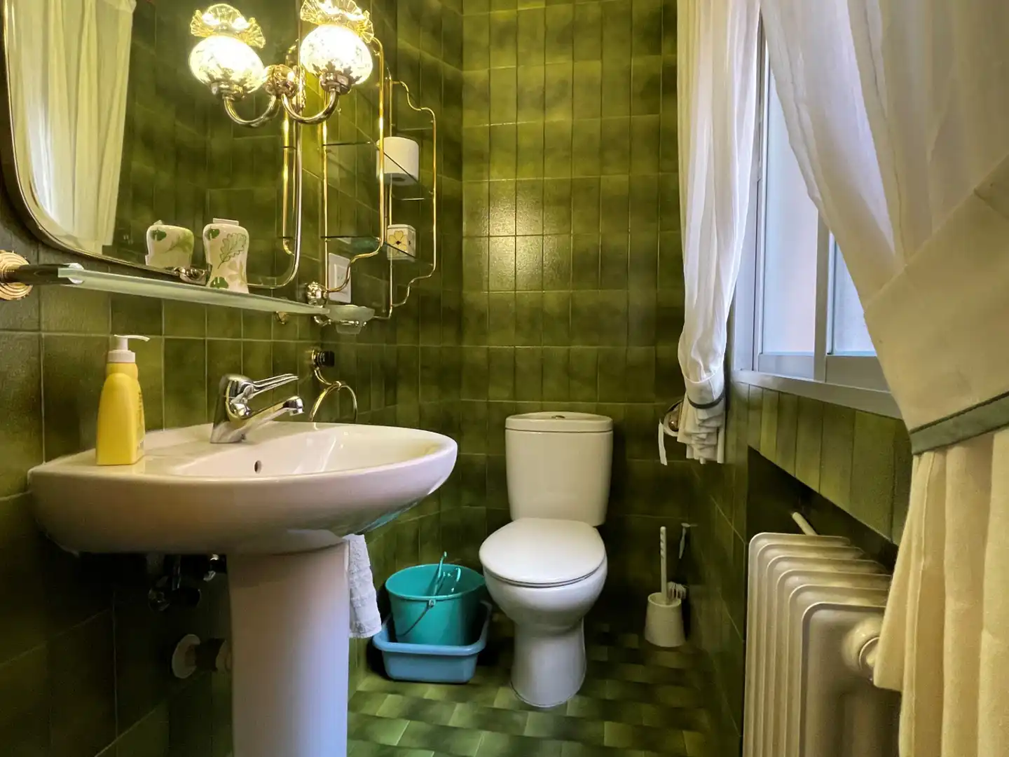 Baño de Piso en venta en Alcalá de Henares con Aire acondicionado, Calefacción y Terraza