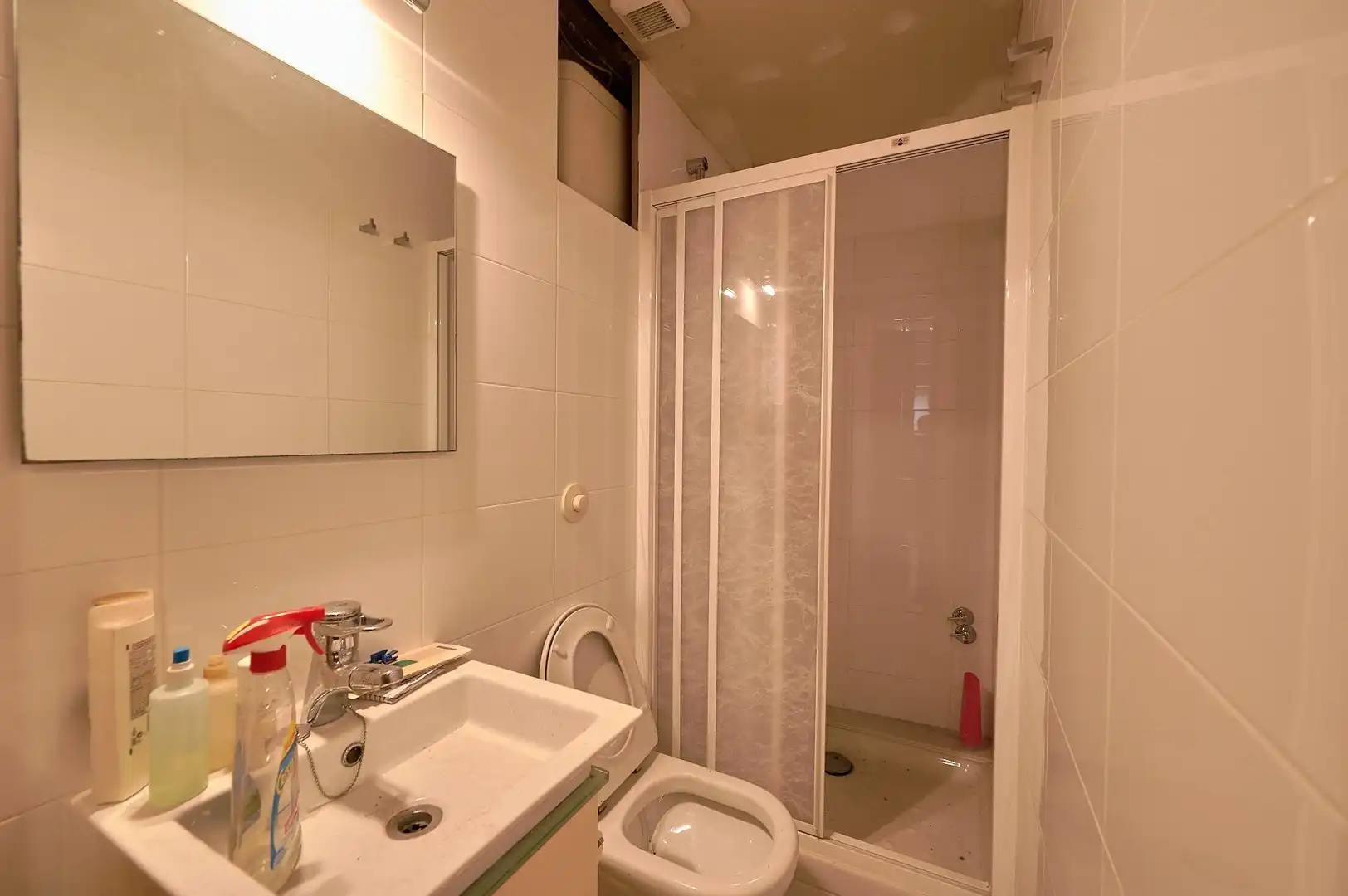 Badezimmer von Einfamilien-Reihenhaus zum Verkauf in Sentmenat