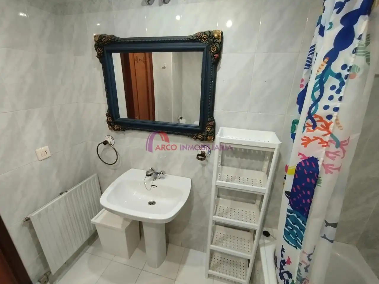 Bany de Apartament en venda en Burgos amb Calefacció i Traster