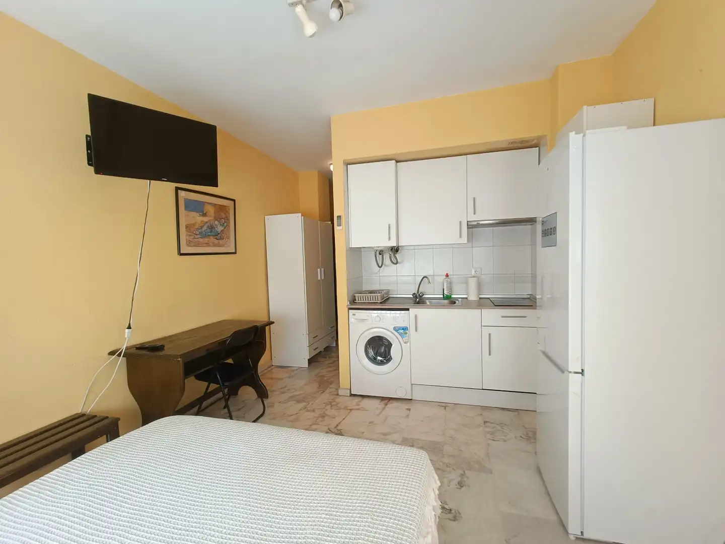 Schlafzimmer von Wohnung zur Miete in Sevilla mit Klimaanlage, Heizung und Möbliert