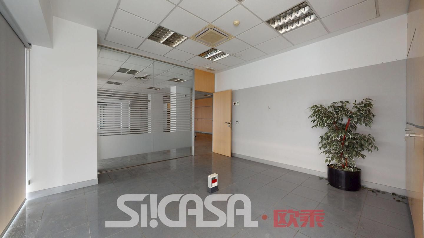 Premises to rent in Parla  with Air Conditioner