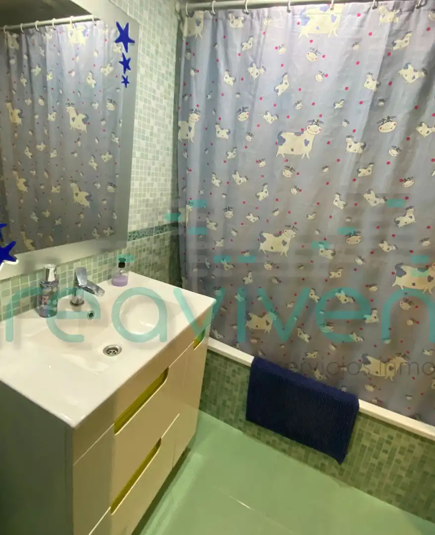 Baño de Piso en venta en Castellón de la Plana / Castelló de la Plana con Aire acondicionado y Balcón