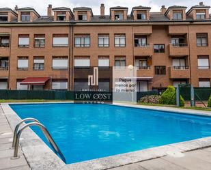 Piscina de Pis en venda en Castro-Urdiales amb Calefacció, Terrassa i Moblat