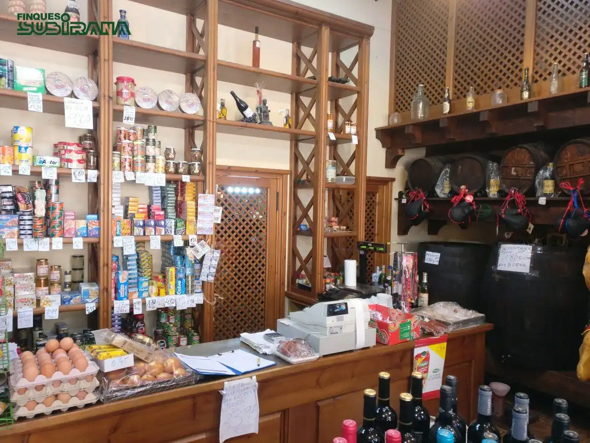 Locale commerciale in vendita a Vilanova del Camí, imagen 2