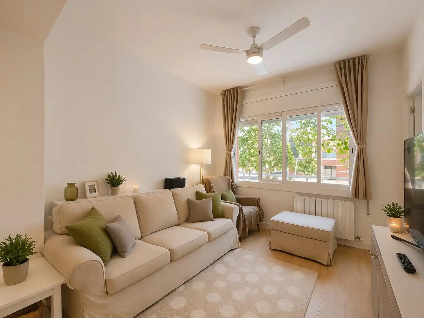 Wohnzimmer von Wohnungen zum Verkauf in  Barcelona Capital mit Parkett und Terrasse