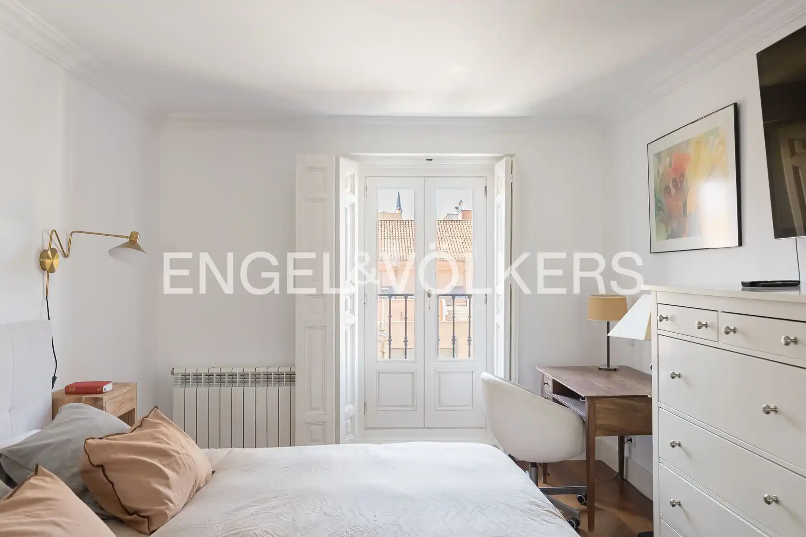 Bedroom of Flat for rent in Madrid  with Air Conditioner, Heating and Balcony