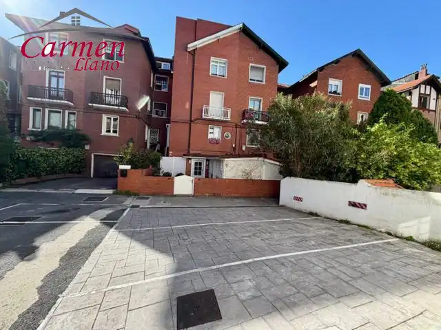Aparcament de Dúplex en venda en Getxo  amb Calefacció, Terrassa i Traster