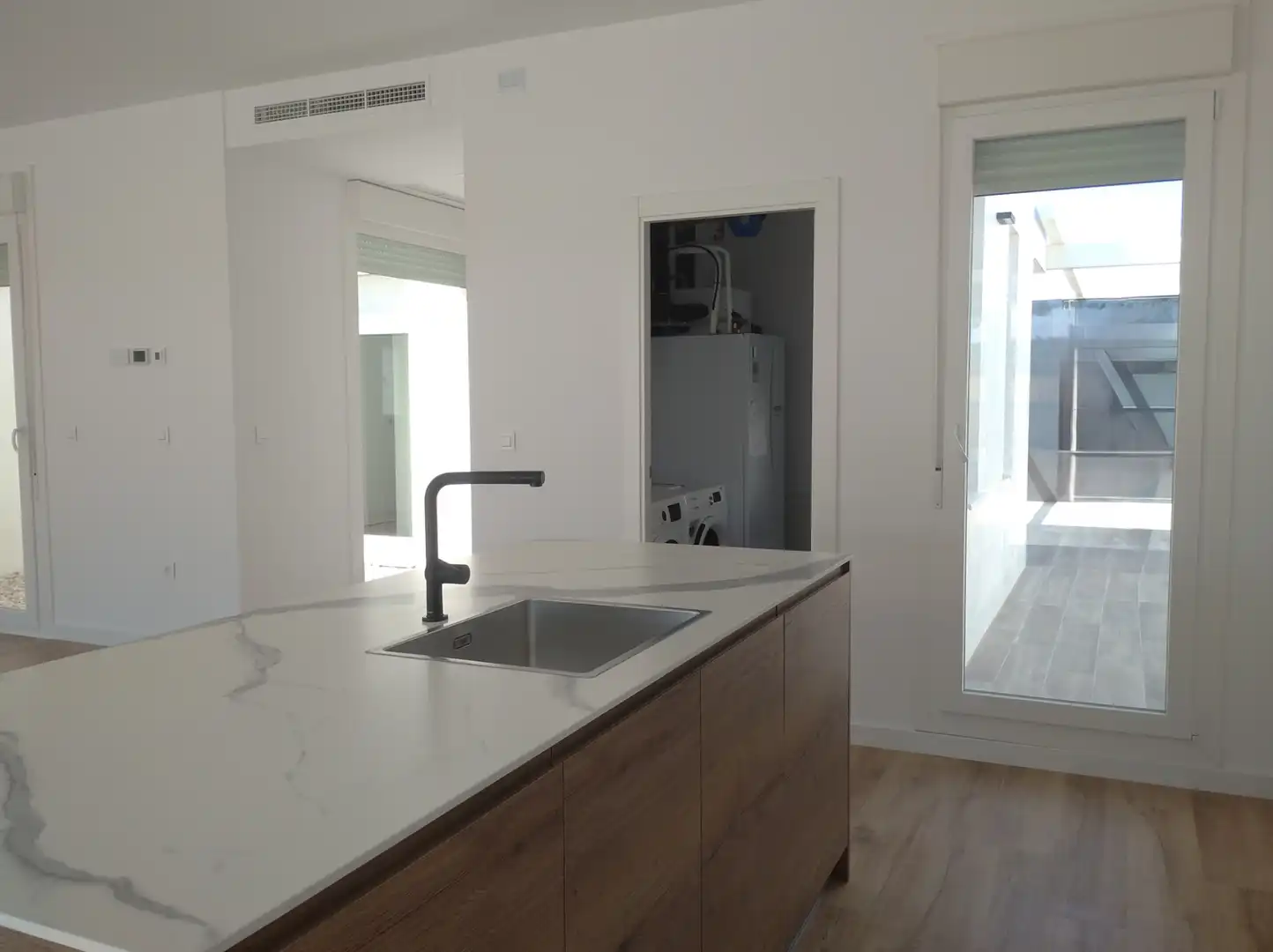 Cocina de Casa o chalet en venta en Zaragoza con Aire acondicionado, Jardín privado y Terraza