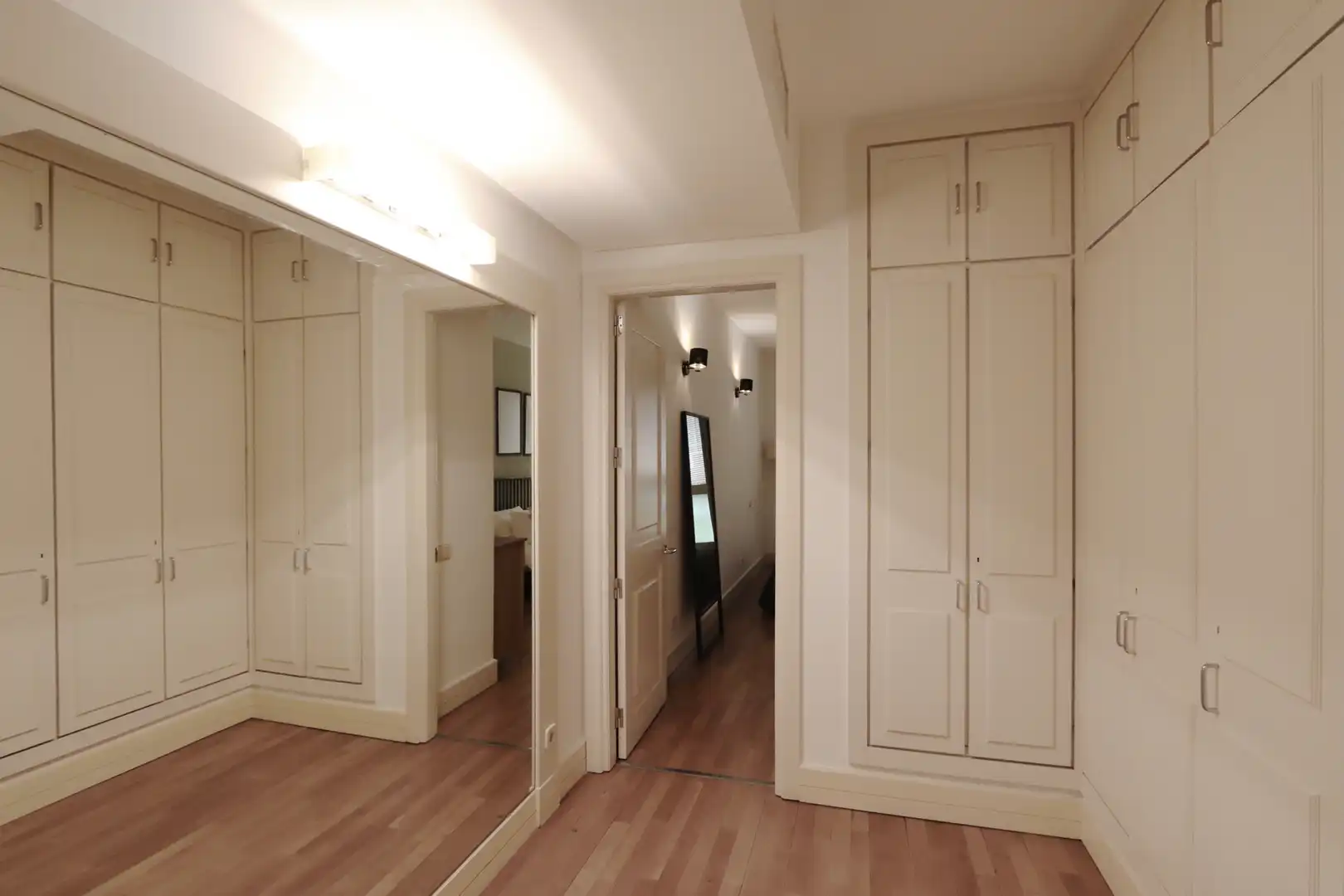 Flat for sale in Madrid  with Air Conditioner, Heating and Private garden