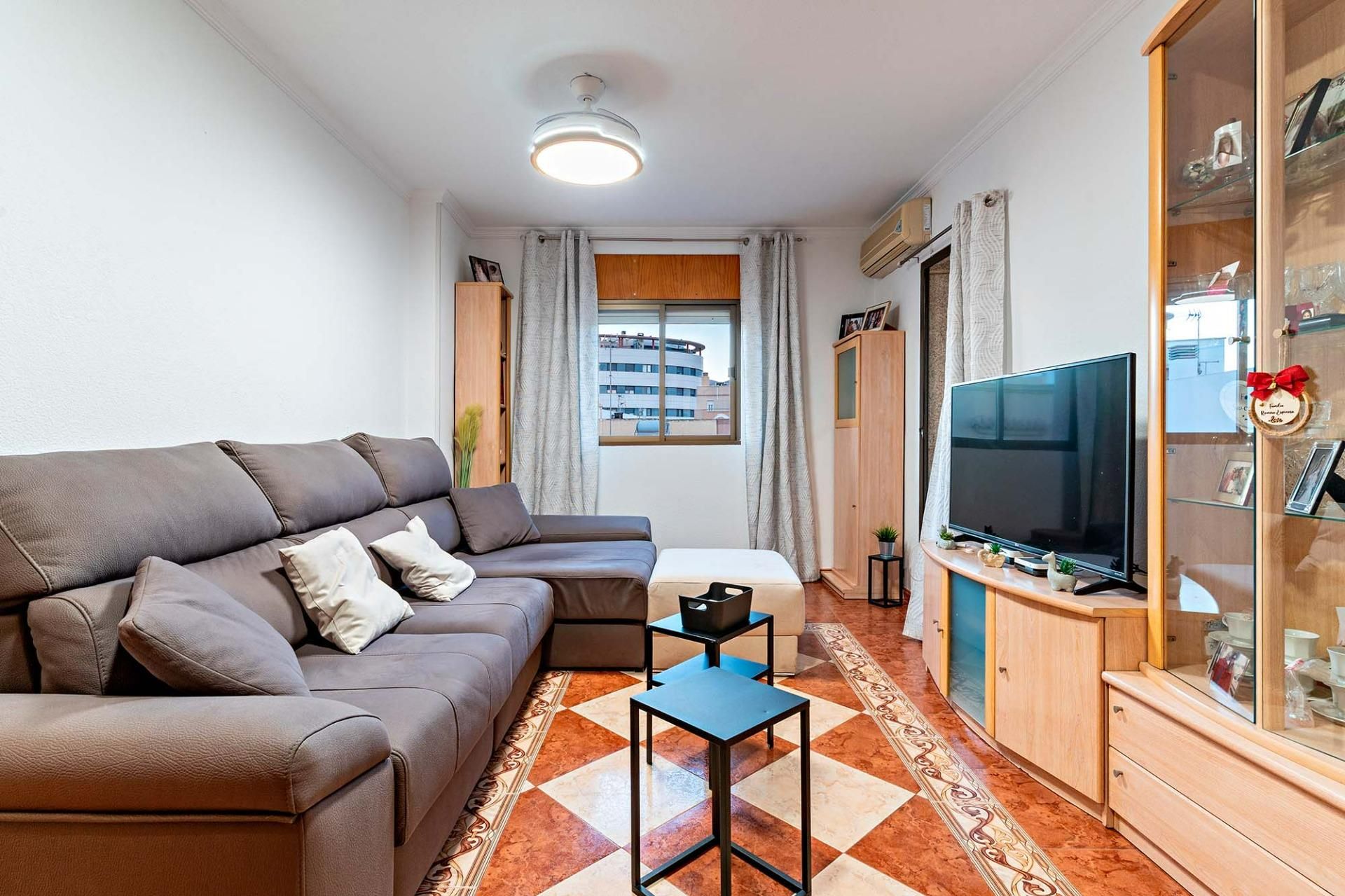 Dormitori de Pis en venda en El Ejido amb Aire condicionat, Terrassa i Alarma