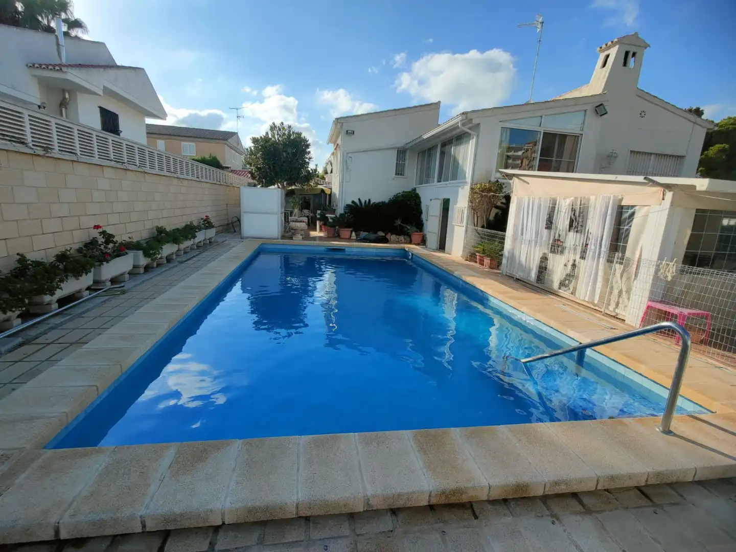 Schwimmbecken von Haus oder Chalet zum Verkauf in Canet d'En Berenguer mit Klimaanlage, Heizung und Privatgarten