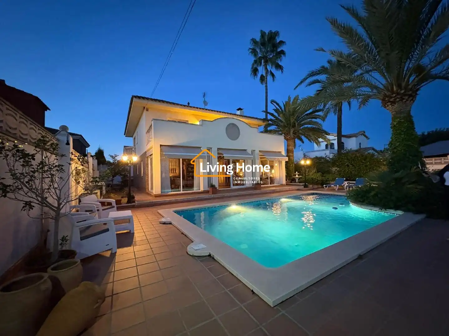Exterior view of Houses for sale in Cambrils