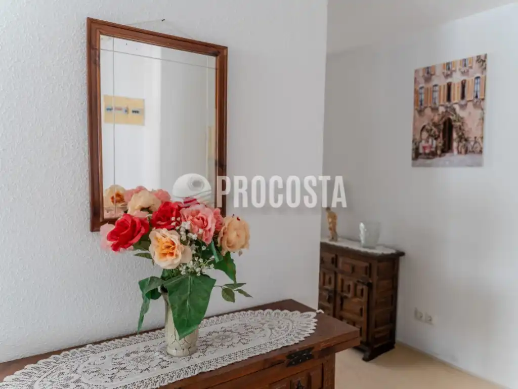 Habitación de Piso en venta en Almuñécar con Terraza y Internet