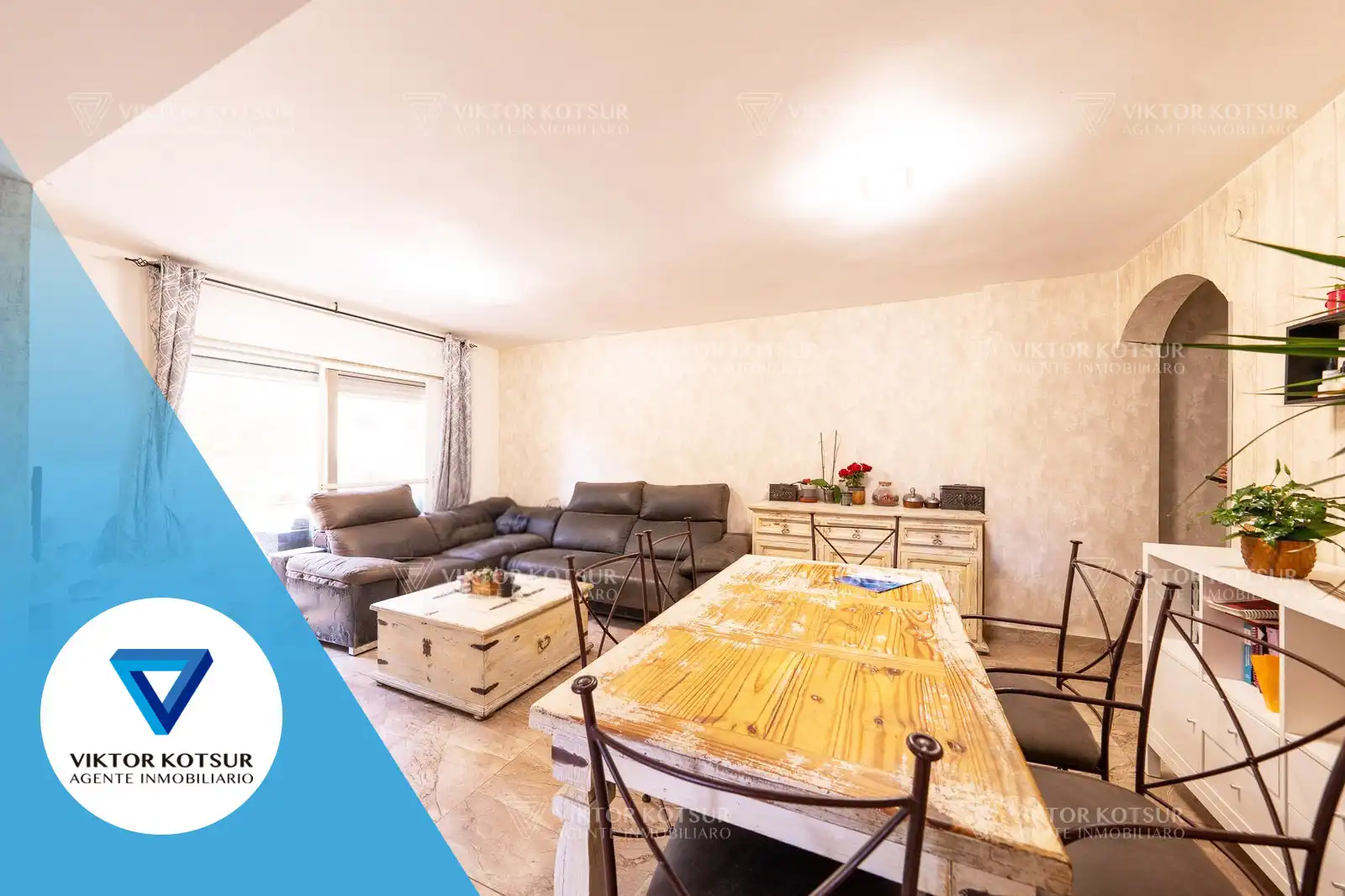 Sala d'estar de Pis en venda en Roquetas de Mar amb Aire condicionat, Calefacció i Terrassa
