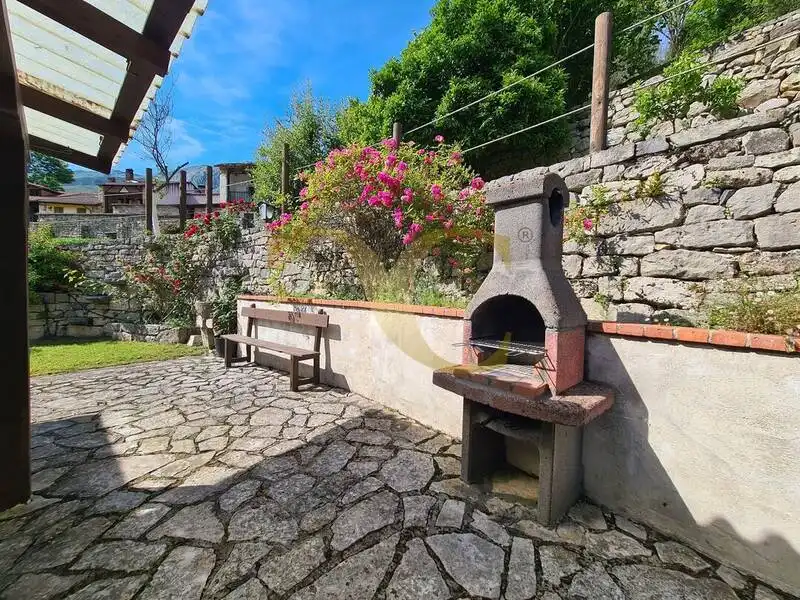 Terrassa de Casa o xalet en venda en Peñamellera Alta amb Calefacció, Jardí privat i Terrassa