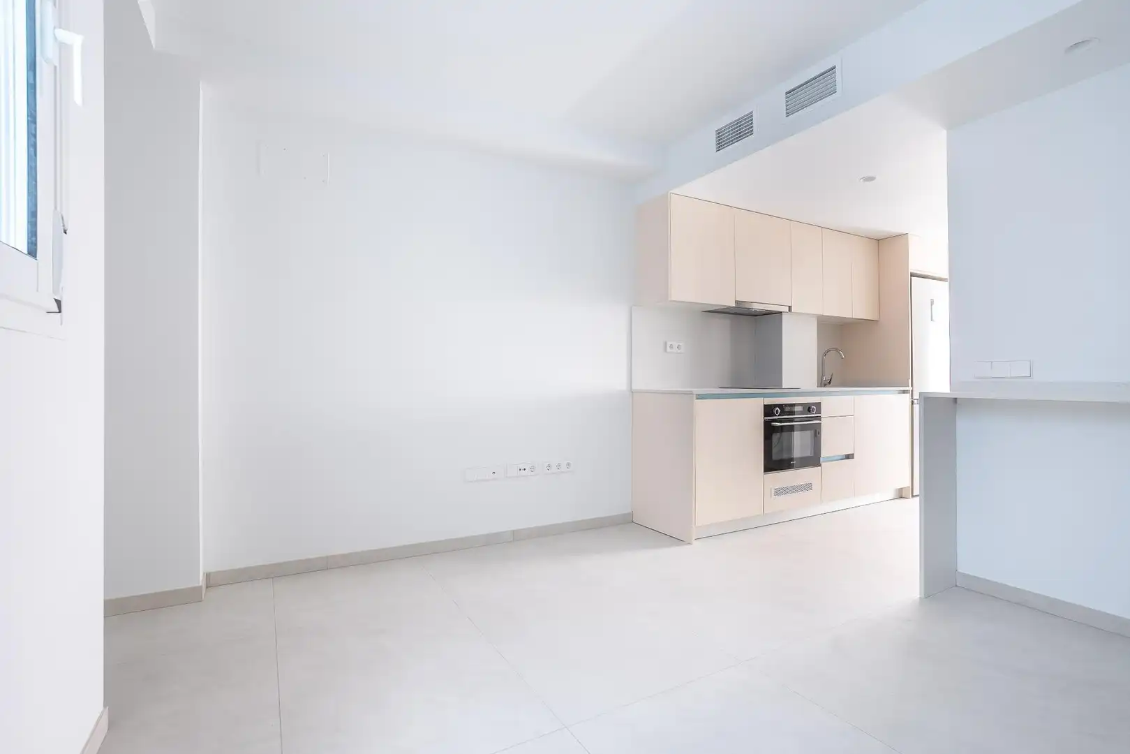 Wohnung zur Miete in Calle de las Cámaras, Plaza de Toros - Santa Rita