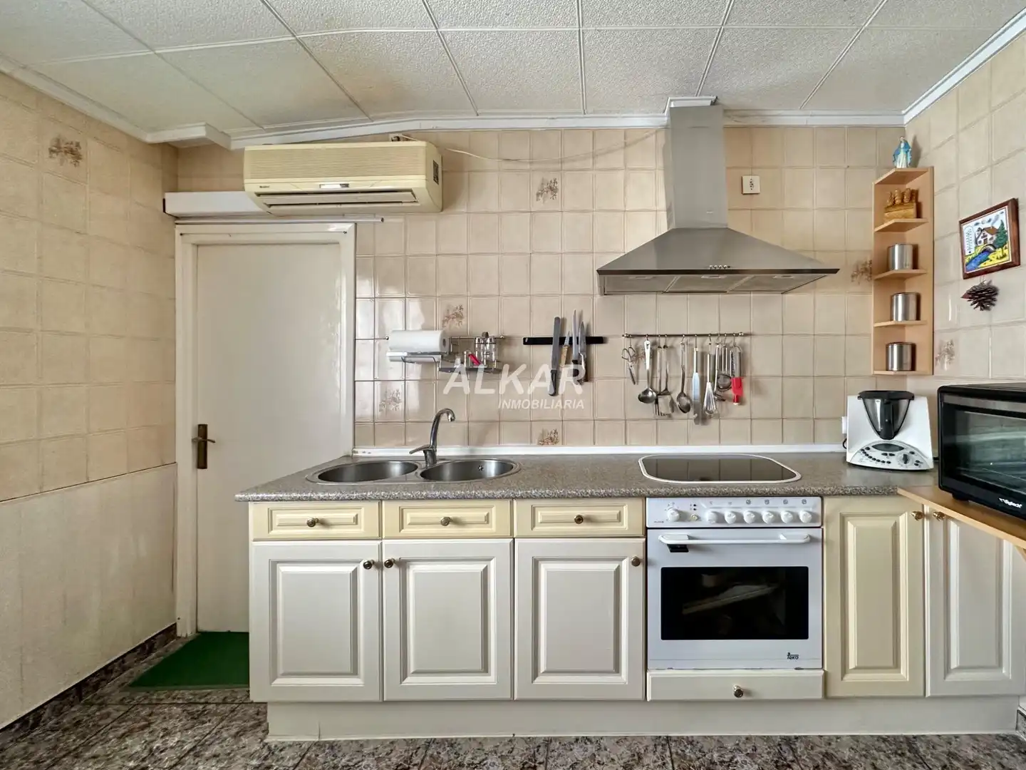 Kitchen of Houses for sale in Ribaforada  with Air Conditioner, Heating and Parquet flooring