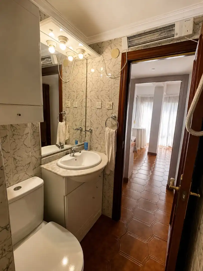 Bathroom of Flat for sale in Sevilla