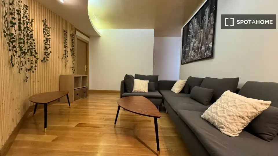 Living room of Flat for rent in Madrid  with Air Conditioner, Heating and Furnished