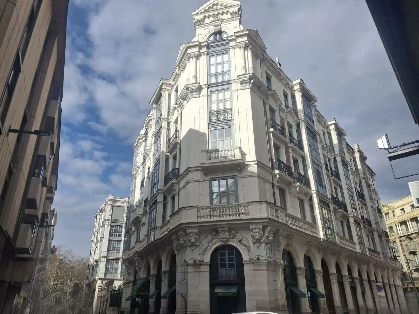 Pis de lloguer a MARINA ESCOBAR, Campo Grande