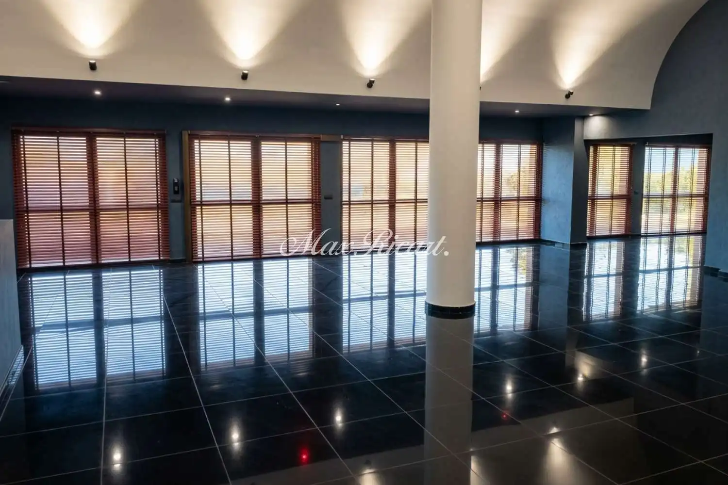 Business premises for sale in Port Grec - Port Moxó, imagen 3