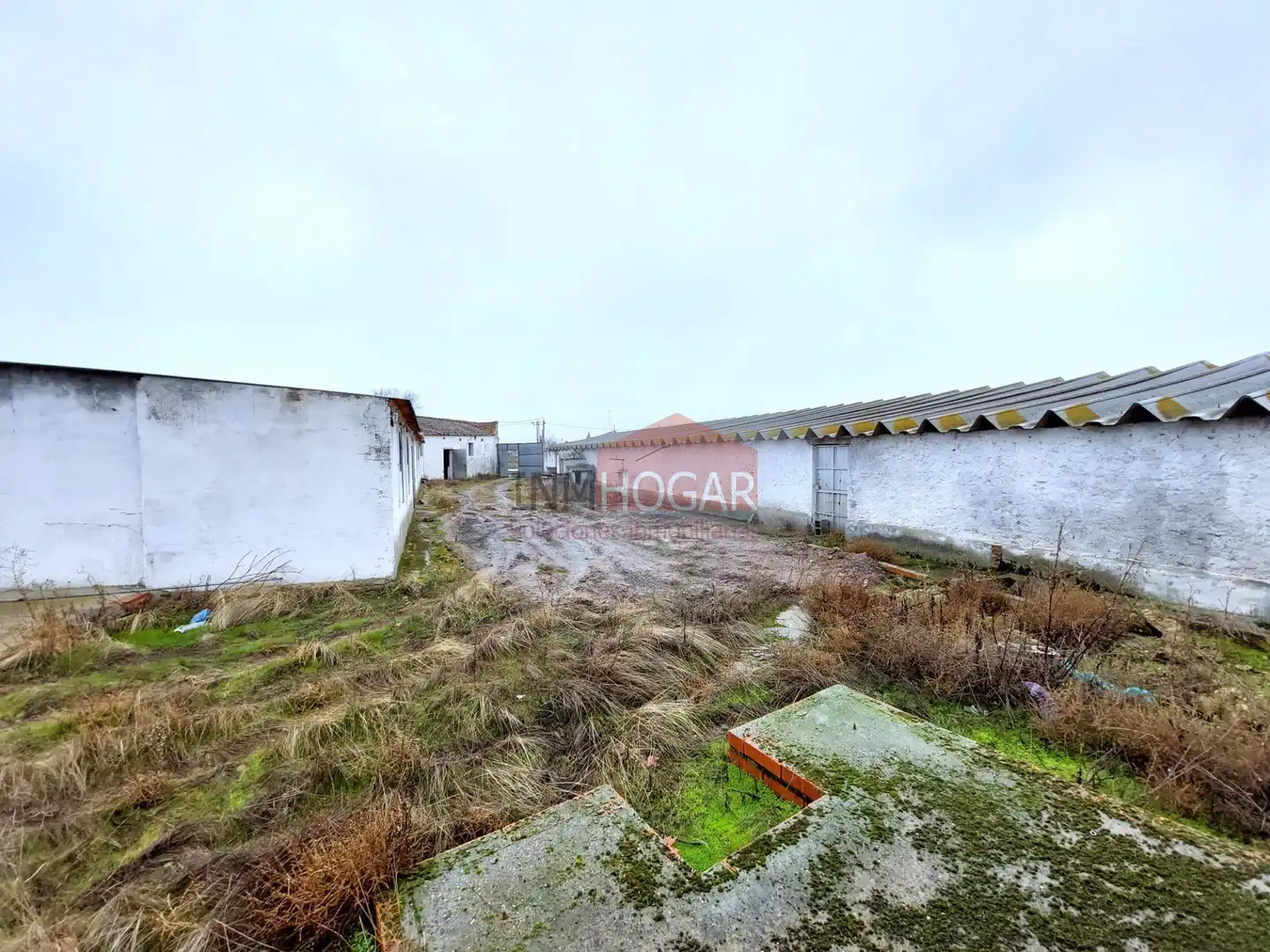 Industrial buildings for sale in Adanero