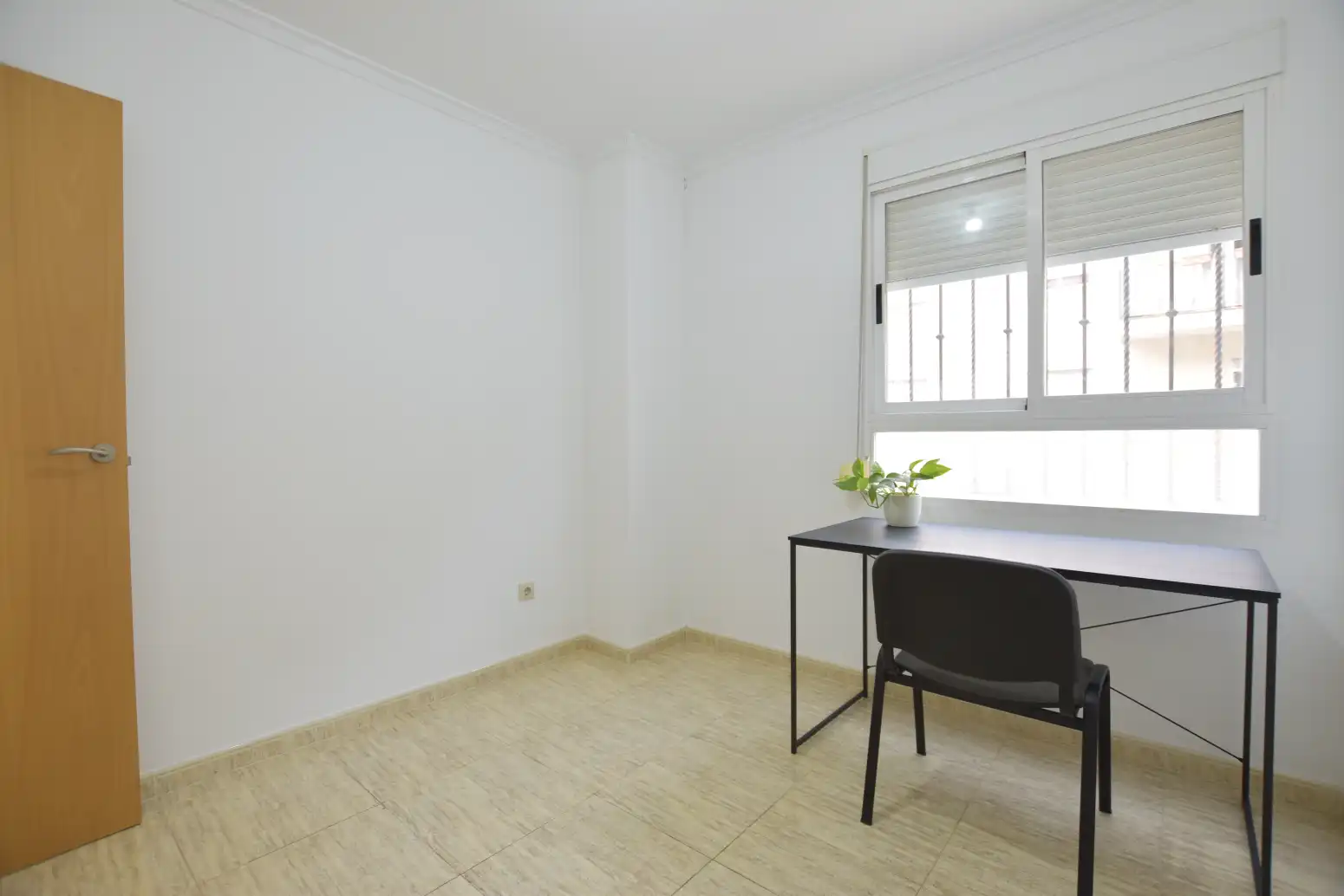 Piso de alquiler en Rafelbuñol / Rafelbunyol, Valencia