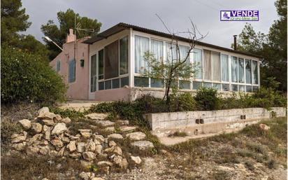 Vista exterior de Finca rústica en venda en Monóvar  / Monòver amb Piscina