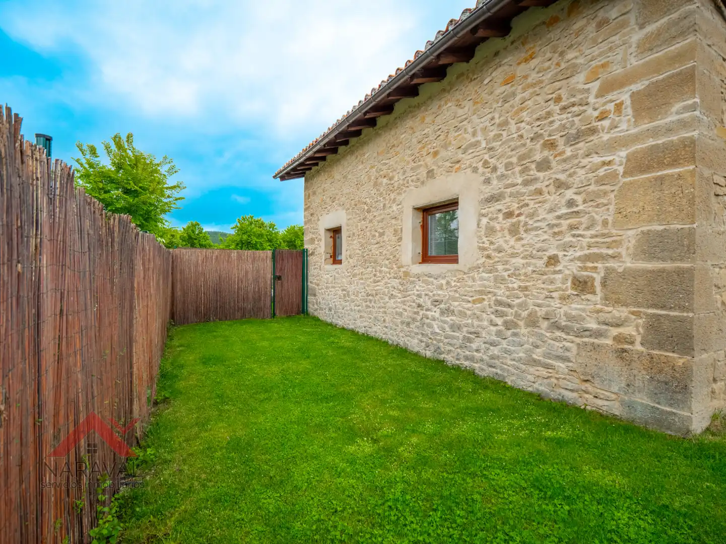 Vista exterior de Casa o xalet en venda en Valdegovia / Gaubea amb Calefacció, Jardí privat i Terrassa