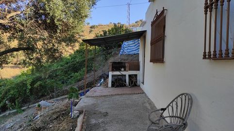 Foto 3 de Finca rústica en venda a Calle Benamocarra, 5, Periana, Málaga